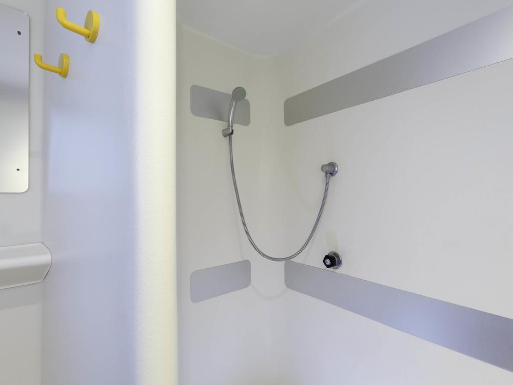 Hotelf1 Metz Actipole Ngoại thất bức ảnh